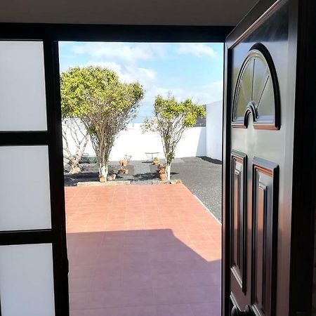 Vivienda Vacacional La Canada Tinajo Exterior photo