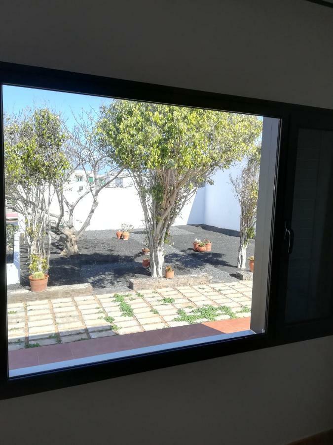 Vivienda Vacacional La Canada Tinajo Exterior photo