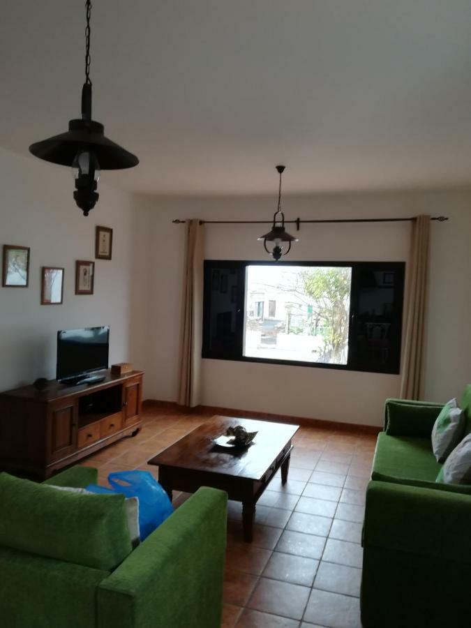 Vivienda Vacacional La Canada Tinajo Exterior photo