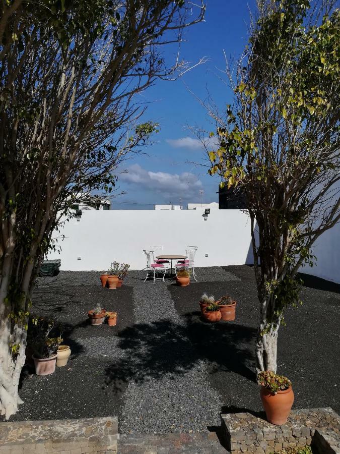 Vivienda Vacacional La Canada Tinajo Exterior photo